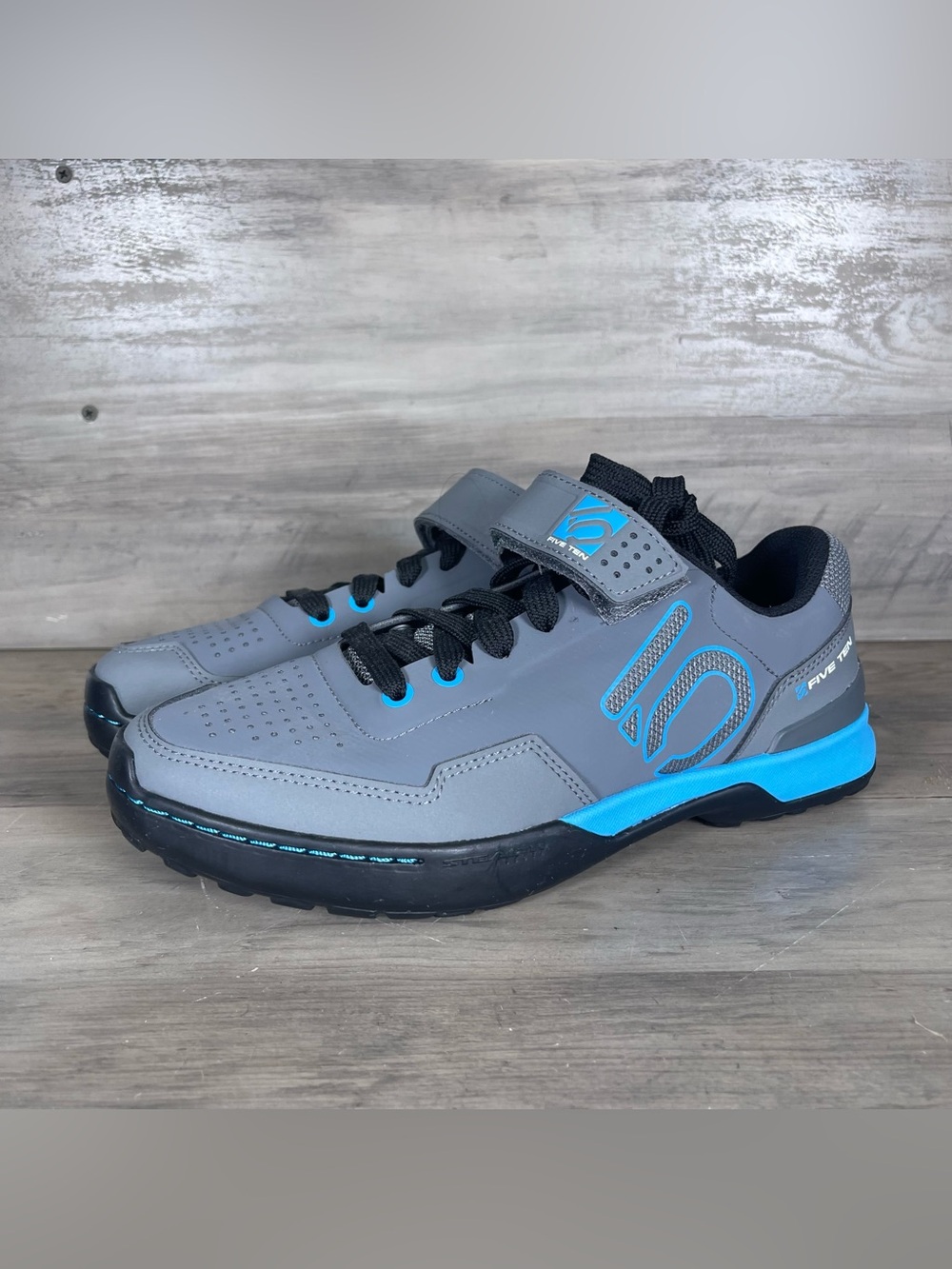 NEW Adidas Five Ten 5.10 Kestrel Lace Mountain Bike Shoes Womens 8 Blue Gray